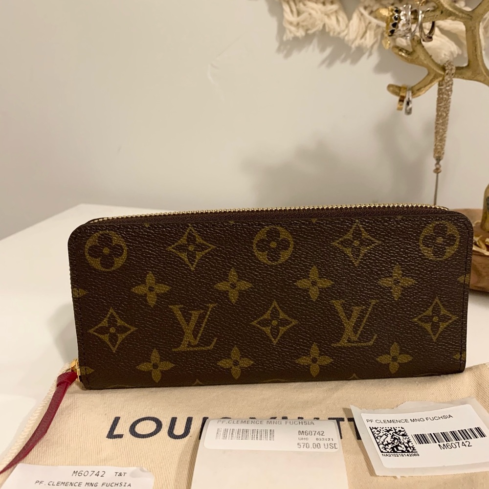 Louie Vuitton Clémence wallet